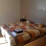Villa Familiale Dans Un Quartier Residentiel