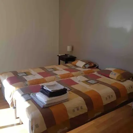 Villa Familiale Dans Un Quartier Residentiel