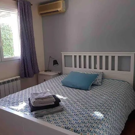 Familiale Dans Un Quartier Residentiel Villa